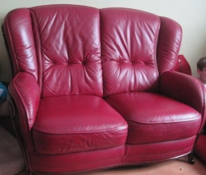 So sah das Sofa aus, als wir es bekommen haben.